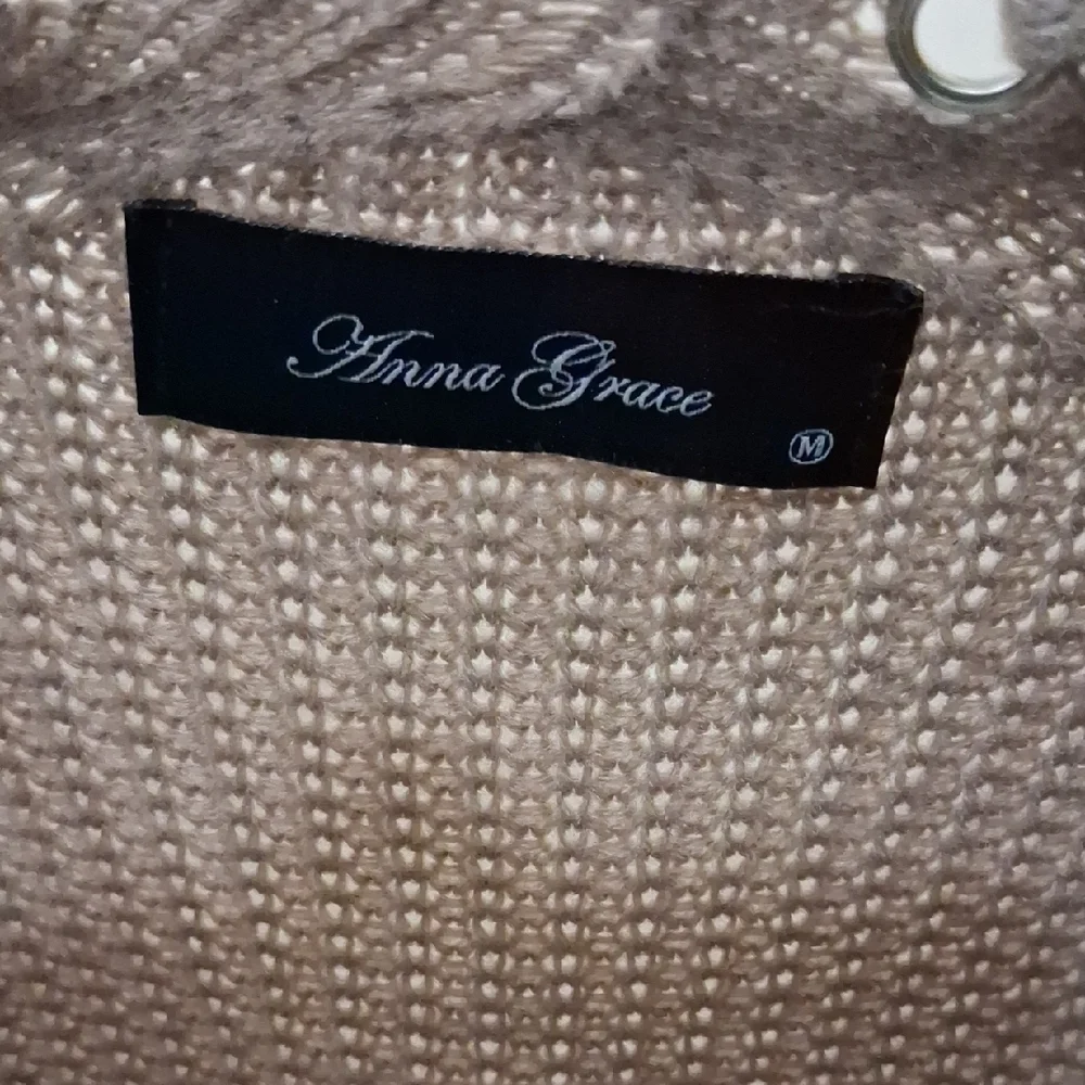 Anna Grace Women's Cardigan - Taupe